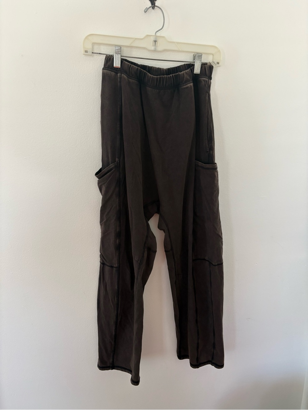FP Movement by Free People Hot Shot pant in sandy tan sir small no flaws